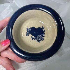 VTG Brinker Pots stoneware bowl cobalt blue heart floral design.